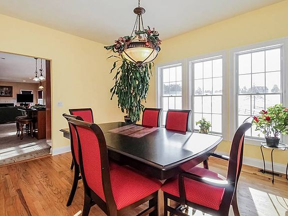 5th image of 18 Vista Ln