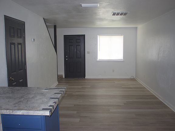 5th image of 804 Vrogy Ct APT 4