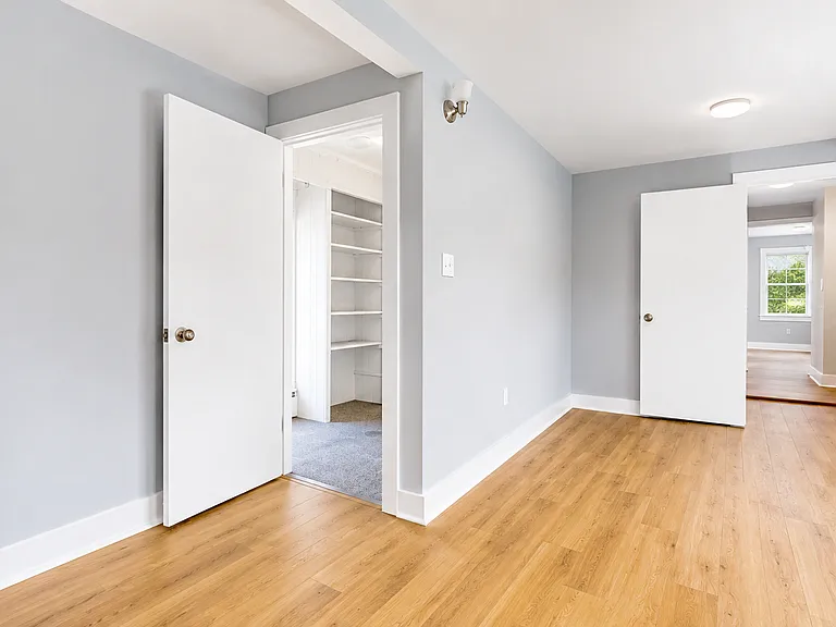 832 Washington St — Photo 21