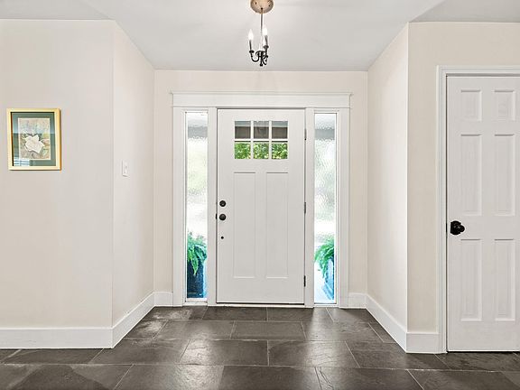 4th image of 13106 Carla Way