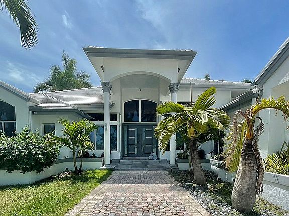 3rd image of 152 Ocean Blvd