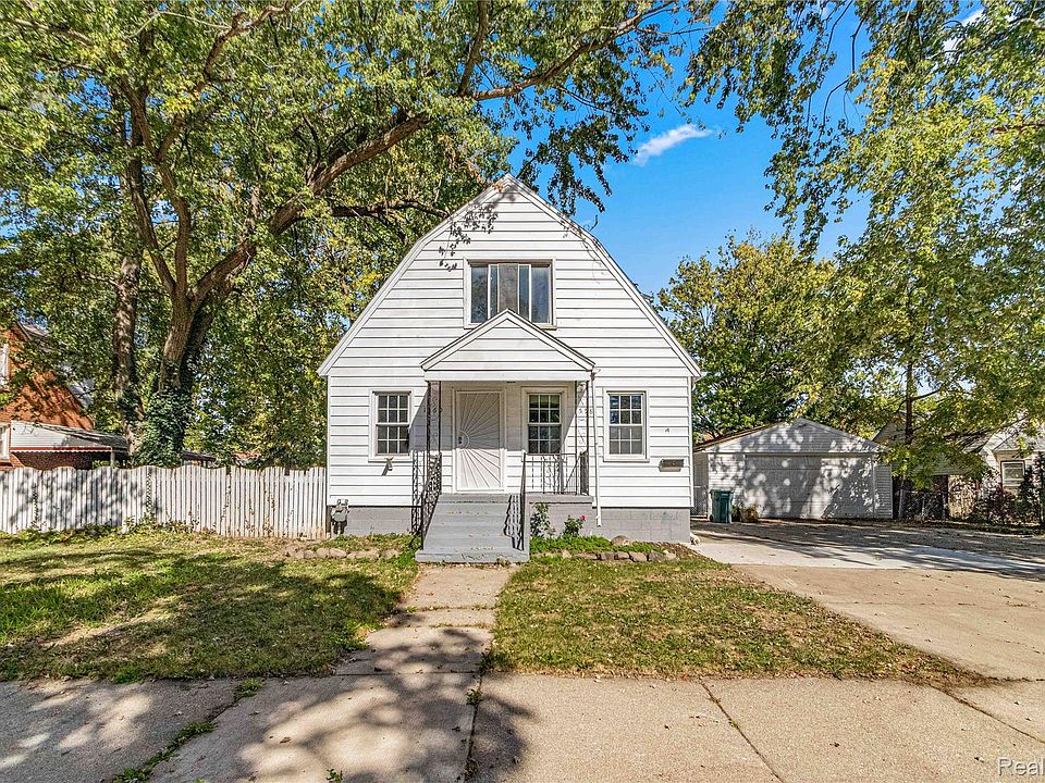 1st image of 1558 College Ave