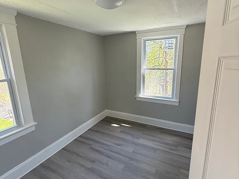 2953 E 121st St — Photo 6