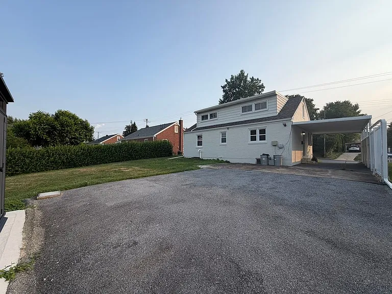 1012 State Dr — Photo 18