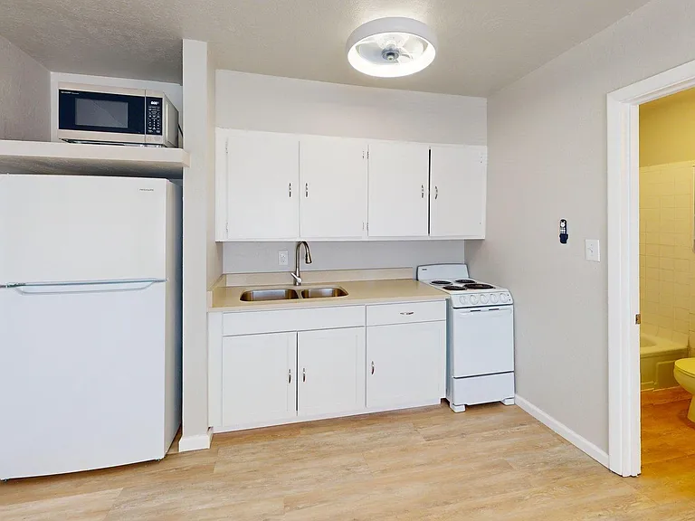 2104-Lead-Ave-SE-Kitchen_03122026