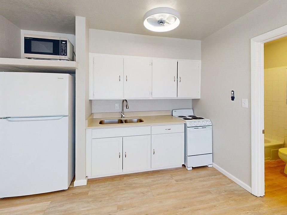 2104-Lead-Ave-SE-Kitchen_03122026