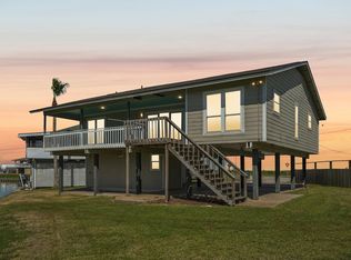 110 Mariner Rd, Freeport, TX 77541