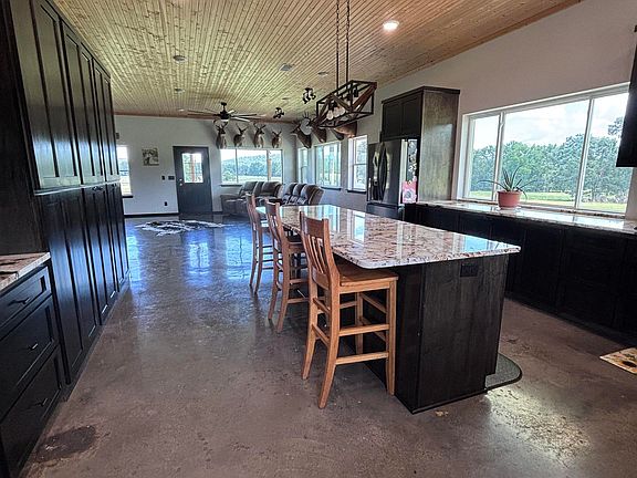 5th image of 2494 Ember Rd