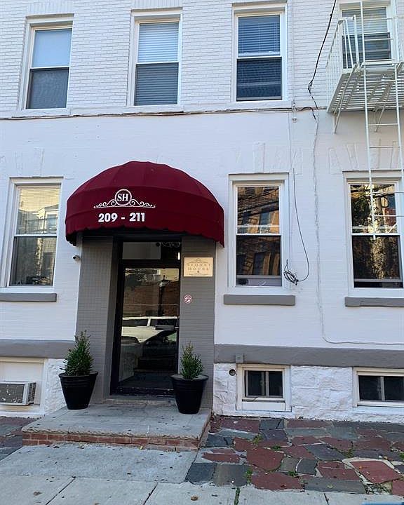 1st image of 209-211 48th St #D4