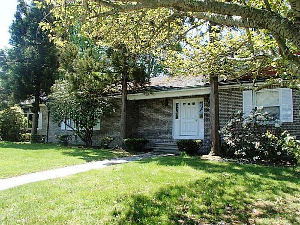 60 Dewolf Ave, Bristol, RI 02809 Zillow