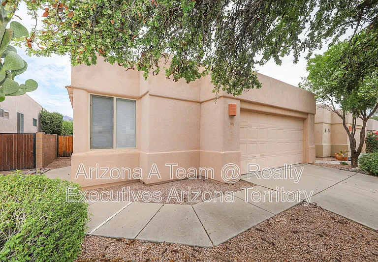 7373 E Placita De La Intriga — Photo 1
