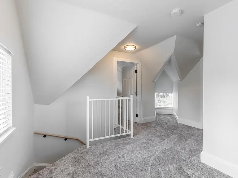 1144 SE 85th Ave — Photo 18