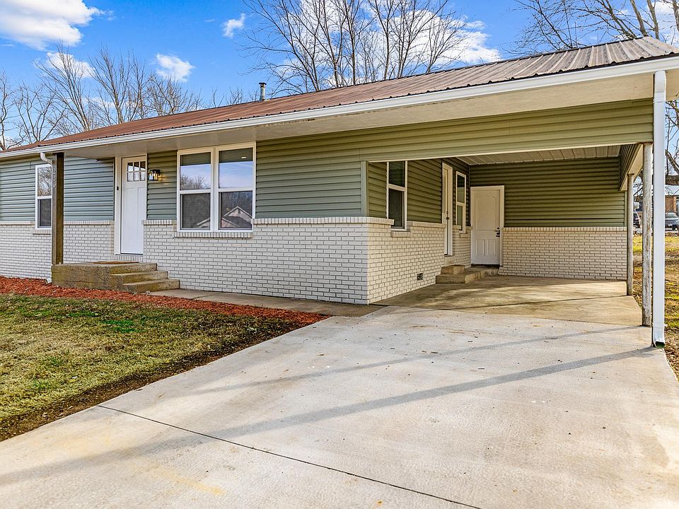 1st image of 220 W Springfield Street #Package