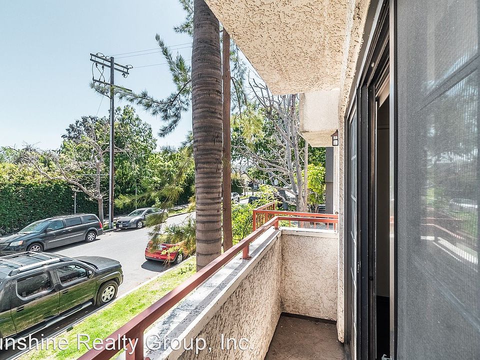 1st image of 10737 La Grange Ave #6061330