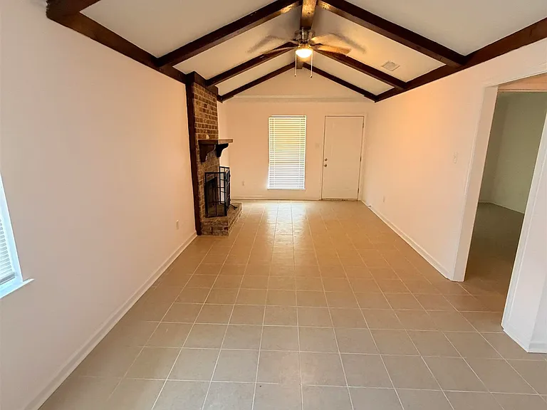 10050 El Scott Ave — Photo 4