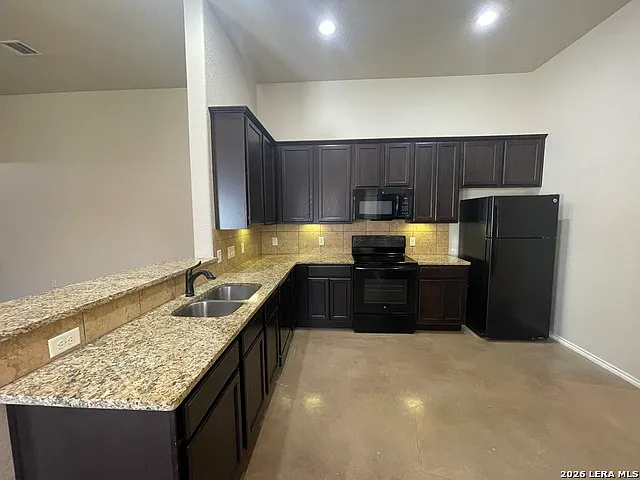 758 Saengerhalle Rd — Photo 4