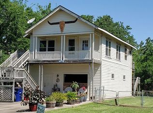 145 W 6th St, Kemah, TX 77565