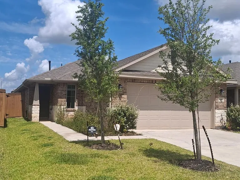 439 Long Beach Bay Dr — Photo 2