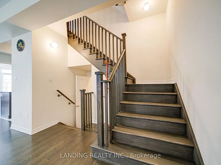 2084 Duberry Dr — Photo 7