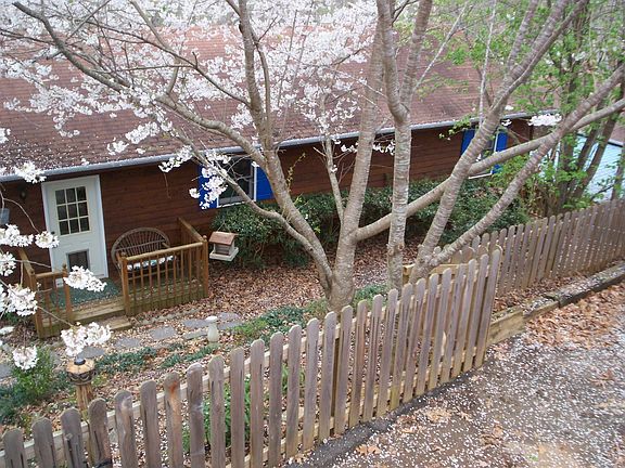 2nd image of 52 Toto Creek Dr W