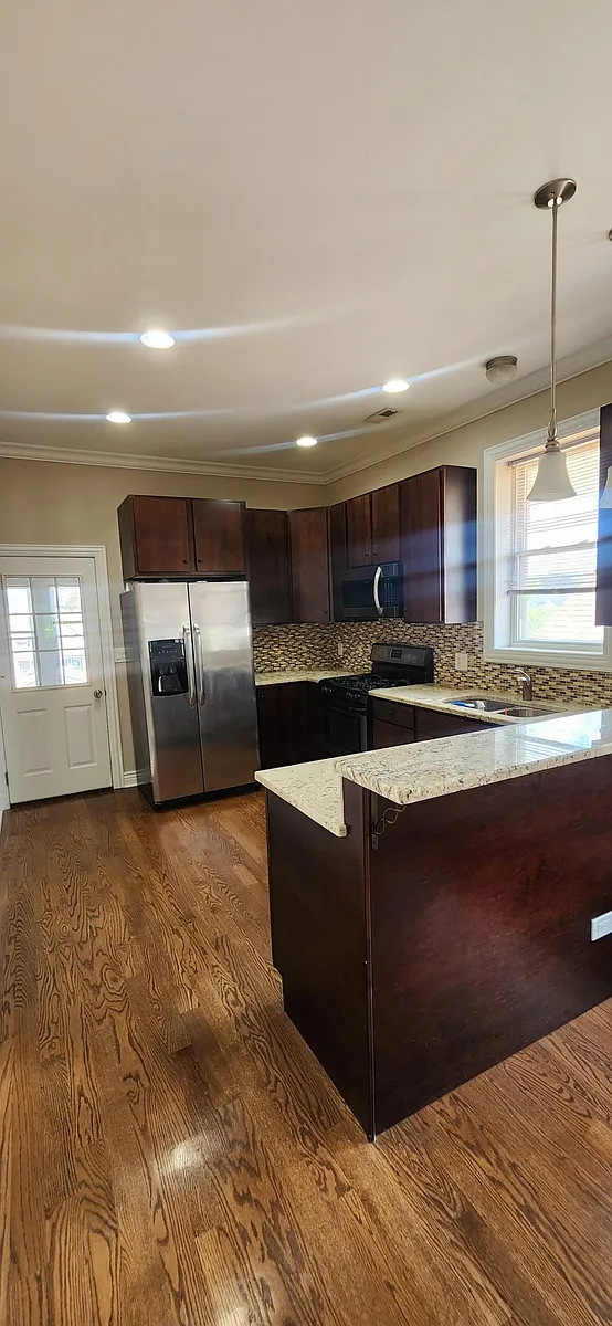 Building Photo - 4938 W Berenice Ave #2