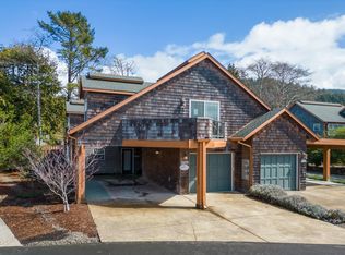 1605 Pansy Ct, Rockaway Beach, OR 97136