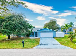 4208 SW Santa Barbara Pl, Cape Coral, FL 33914