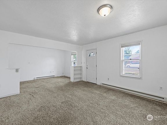 3rd image of 847 Bowman St