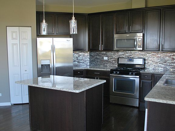 3rd image of 16701 Brighton Dr
