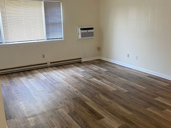 5th image of 2836 Nichols St APT 6