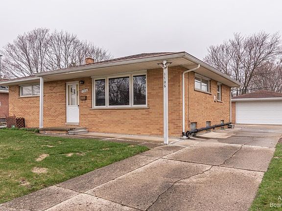 2nd image of 1706 Sanford Pl