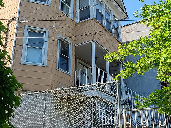 2nd image of 80 Saint Pauls Ave Floor 1