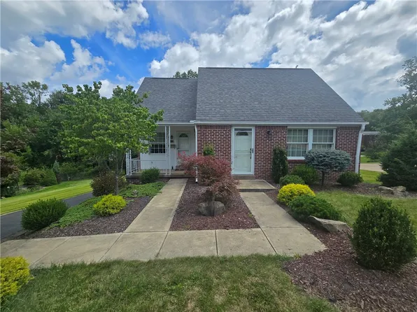 419 Parkridge Dr, Bethel Park, PA 15102