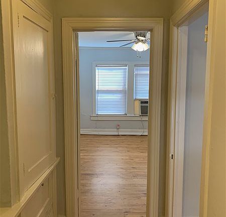 4th image of 4217 Wycliff Ave APT 16