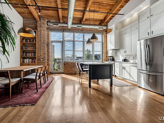 2nd image of 2111 W Churchill St APT 312