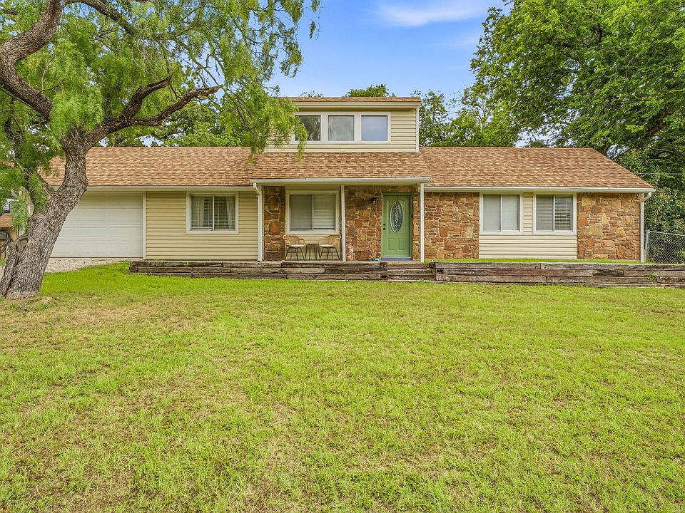 1st image of 2916 Waterwood Dr