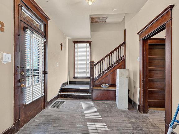 4th image of 646 Madison Ave