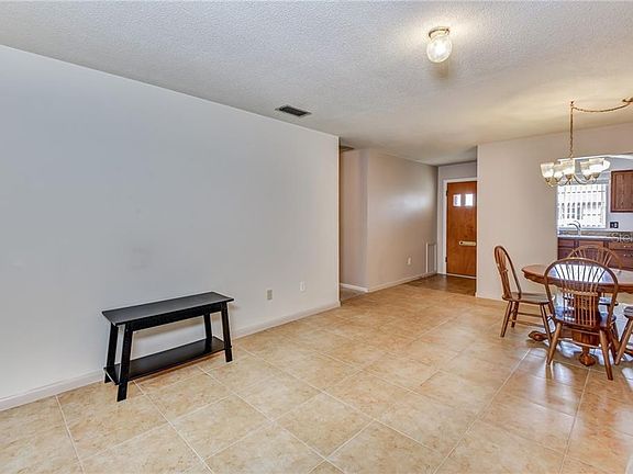 5th image of 219 N Hill Ave #30