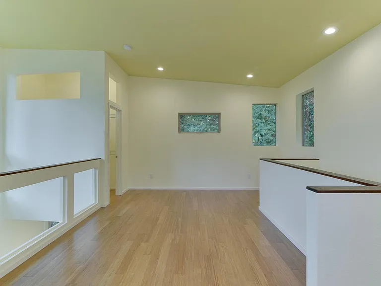 2822 NW Ariel Ter #B — Photo 9