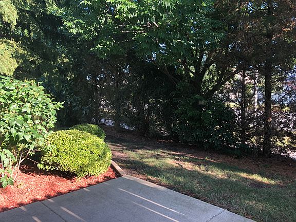 4th image of 9338 Meadowview Dr