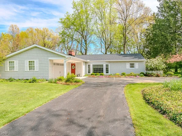 7761 Fairlawn Dr, Mentor, OH 44060