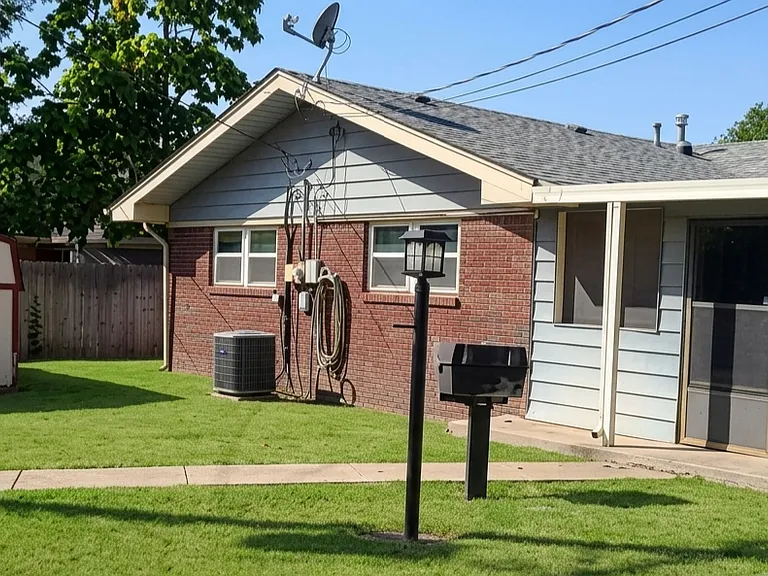 3615 Eddy St — Photo 12