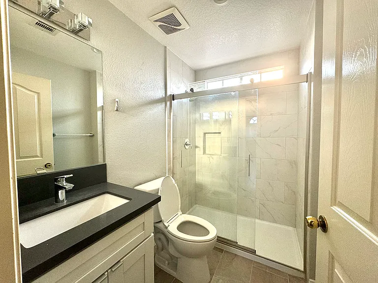 439 S Alhambra Ave — Photo 8