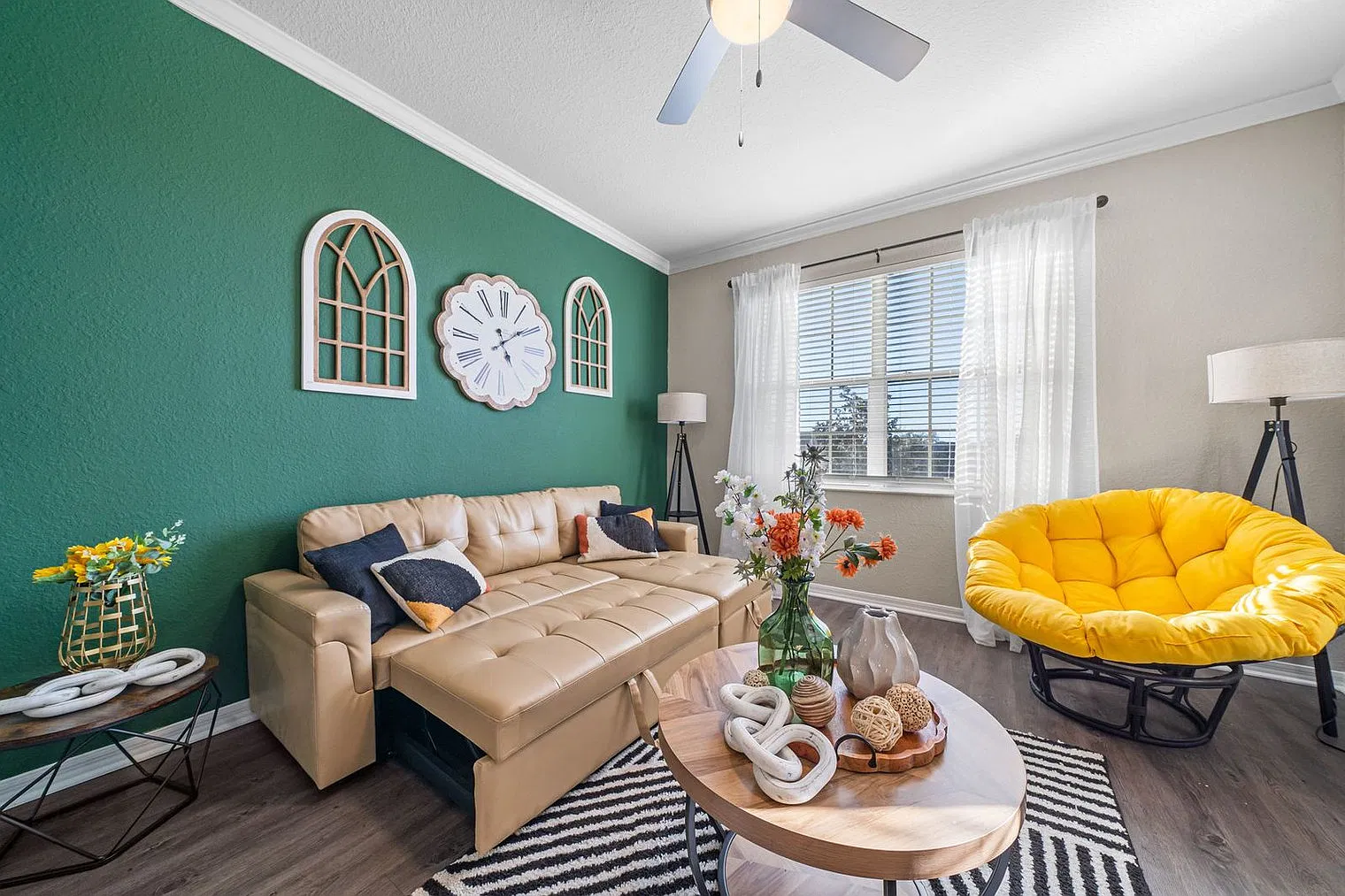 3 bed, 2.0 bath, 1345 sqft, $4,872 — Photo 4