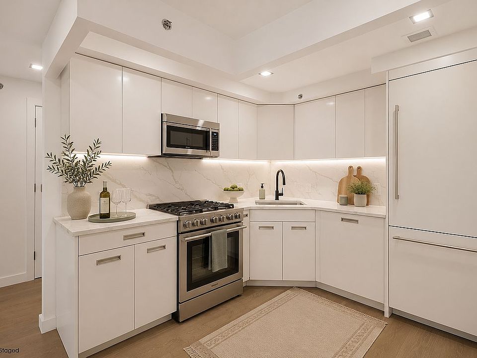 1st image of 428 E 9th St #Penthouse 5