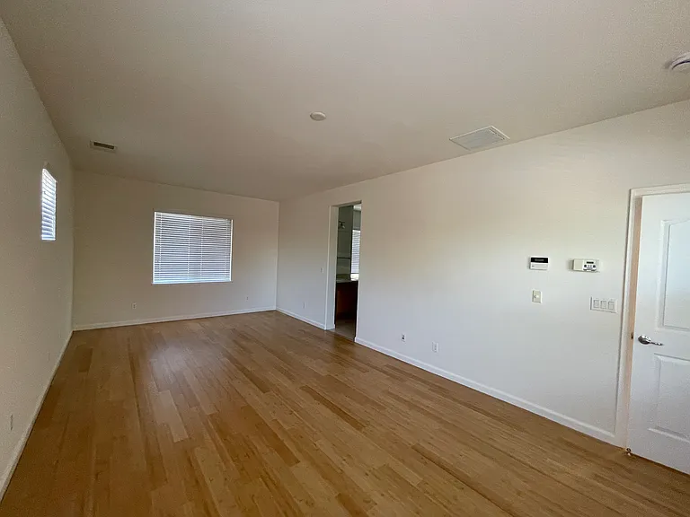 121 Patterson Ave — Photo 11