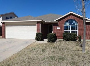 6433 Stone Lake Dr, Fort Worth, TX 76179