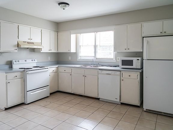 5th image of 124 Braly Dr #B