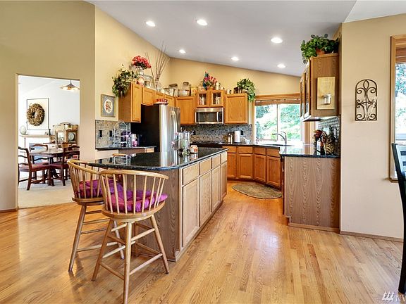 4th image of 1710 94th Ave E