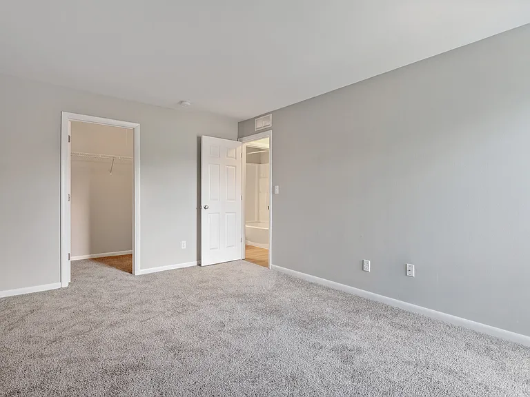 214 S Hewitt Rd — Photo 9